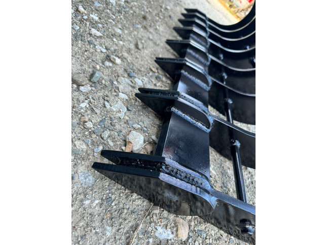 EXCAVATOR ROOT RAKES
