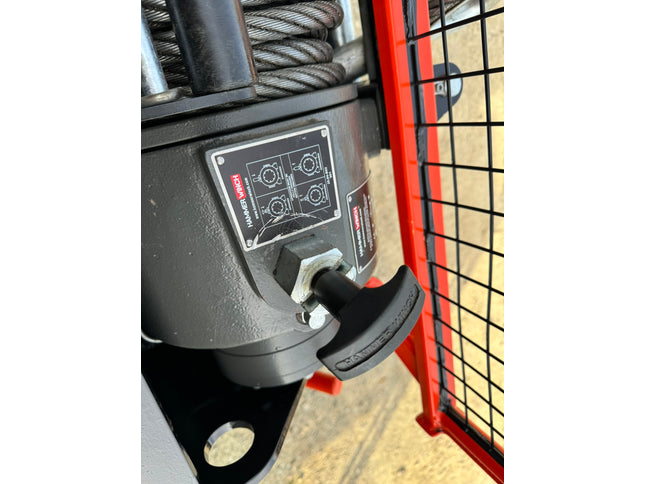 HYDRAULIC WINCHES