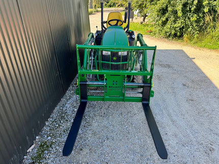 PALLET FORKS - Roll pin Type - Tractors 20-60hp