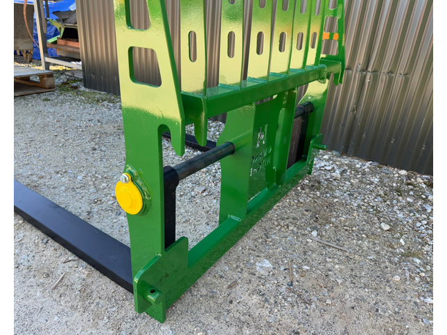 PALLET FORKS - Roll pin Type - Tractors 20-60hp