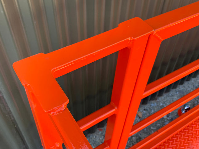 TRACTOR TRAYS - Three Point Linkage